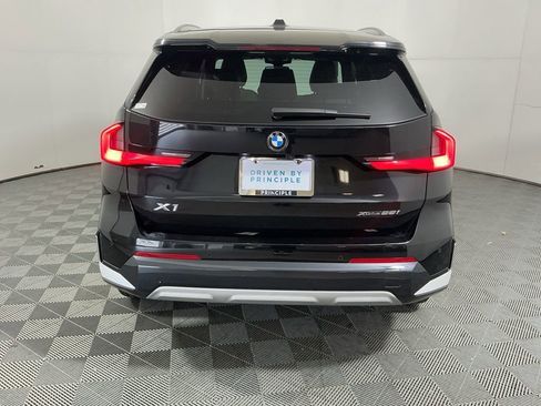 Certified 2025 BMW X1 xDrive28i w/ Convenience Package image 6