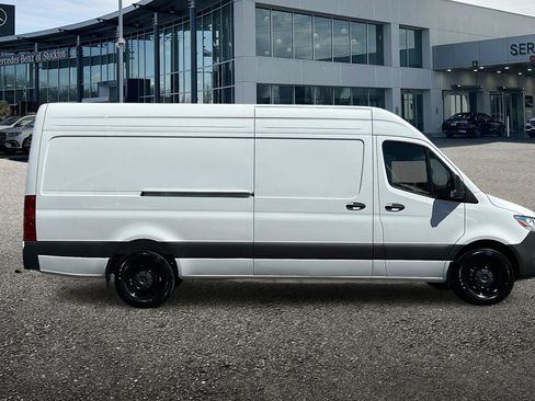 New 2026 Mercedes-Benz Sprinter 2500 image 3
