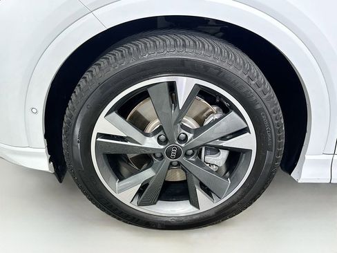 Used 2024 Audi Q4 e-tron Premium Plus w/ Premium Plus AWD/4WD image 24