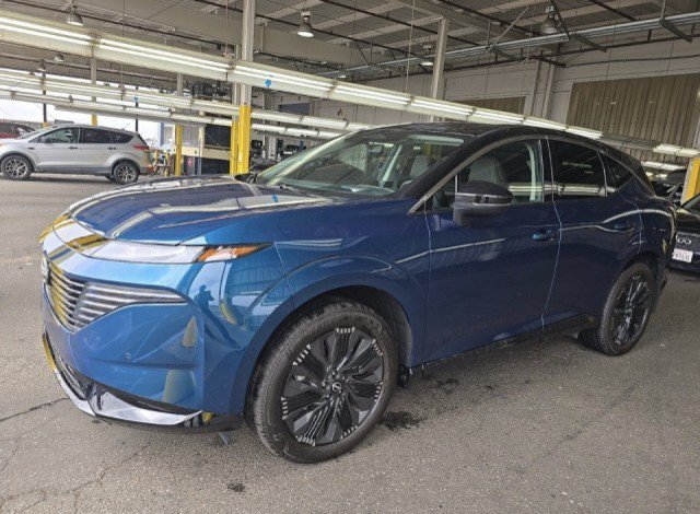 Certified 2025 Nissan Murano Platinum w/ Cargo Package AWD/4WD image 1