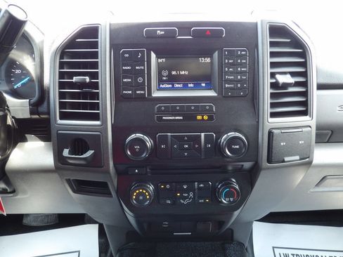 Used 2017 Ford F550 2WD Regular Cab Super Duty image 22
