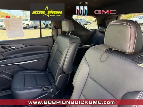 Used 2026 Chevrolet Traverse LT w/ Midnight/Sport Edition AWD/4WD image 6