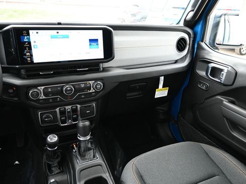 New 2026 Jeep Gladiator Sport image 17