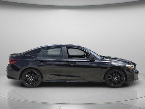 Used 2025 Honda Civic Sport image 3