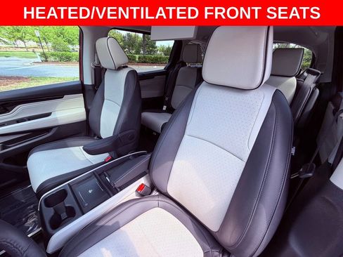 Used 2026 Honda Odyssey Elite image 12