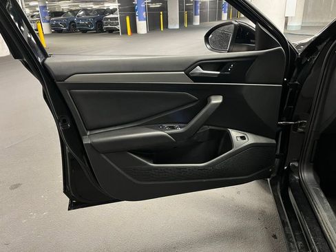 Used 2019 Volkswagen Jetta SE FWD image 16