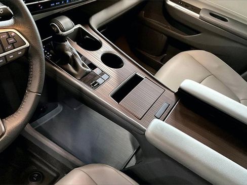 Used 2021 Toyota Sienna XLE image 18