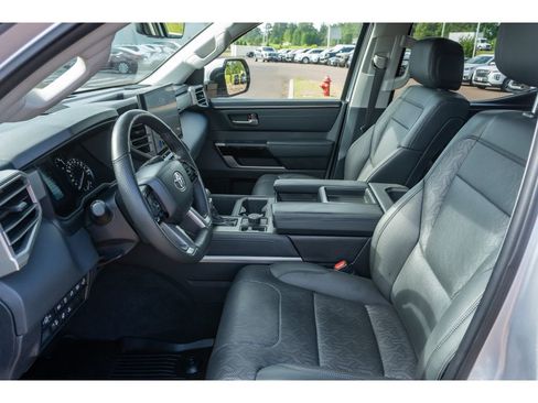 Used 2023 Toyota Tundra Limited AWD/4WD image 12