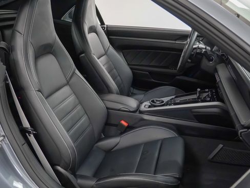 Certified 2025 Porsche 911 Carrera image 16