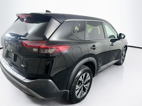 Used 2023 Nissan Rogue SV FWD image 9