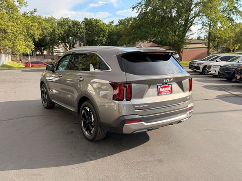 Used 2025 Kia Sorento EX AWD/4WD image 15
