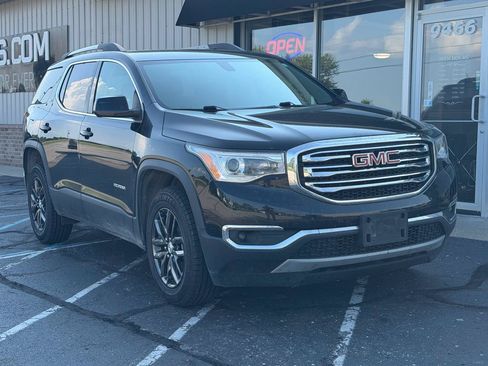 Used 2019 GMC Acadia SLT AWD/4WD image 4