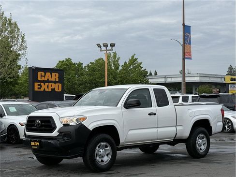 Used 2022 Toyota Tacoma SR RWD image 30