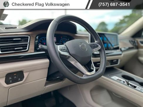 Used 2026 Volkswagen Atlas SE AWD/4WD image 18