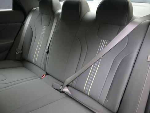 New 2025 Hyundai Elantra Sport image 19