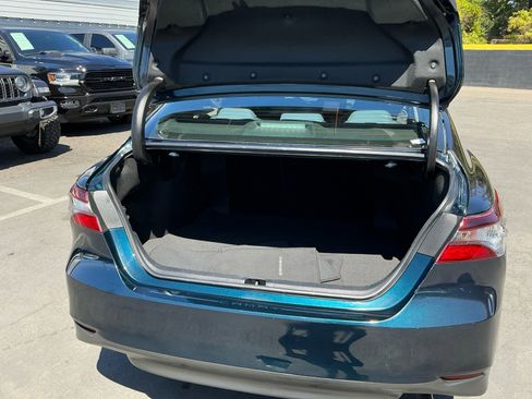 Used 2021 Toyota Camry LE w/ Carpet Mat Package (TMS) FWD image 26