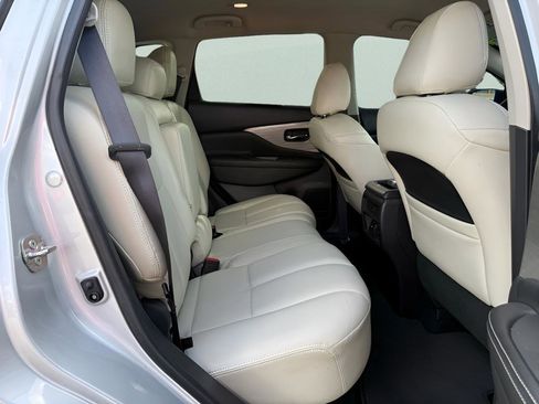 Used 2017 Nissan Murano SV FWD image 13
