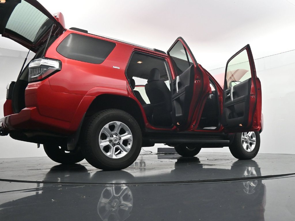 Used 2022 Toyota 4Runner SR5 Premium AWD/4WD image 44