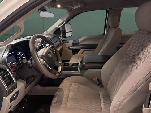 Used 2017 Ford F250 XLT w/ XLT Value Package image 11