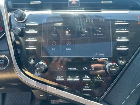 Used 2020 Toyota Camry XSE FWD image 13
