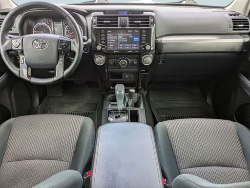 Used 2022 Toyota 4Runner TRD Off-Road AWD/4WD image 17