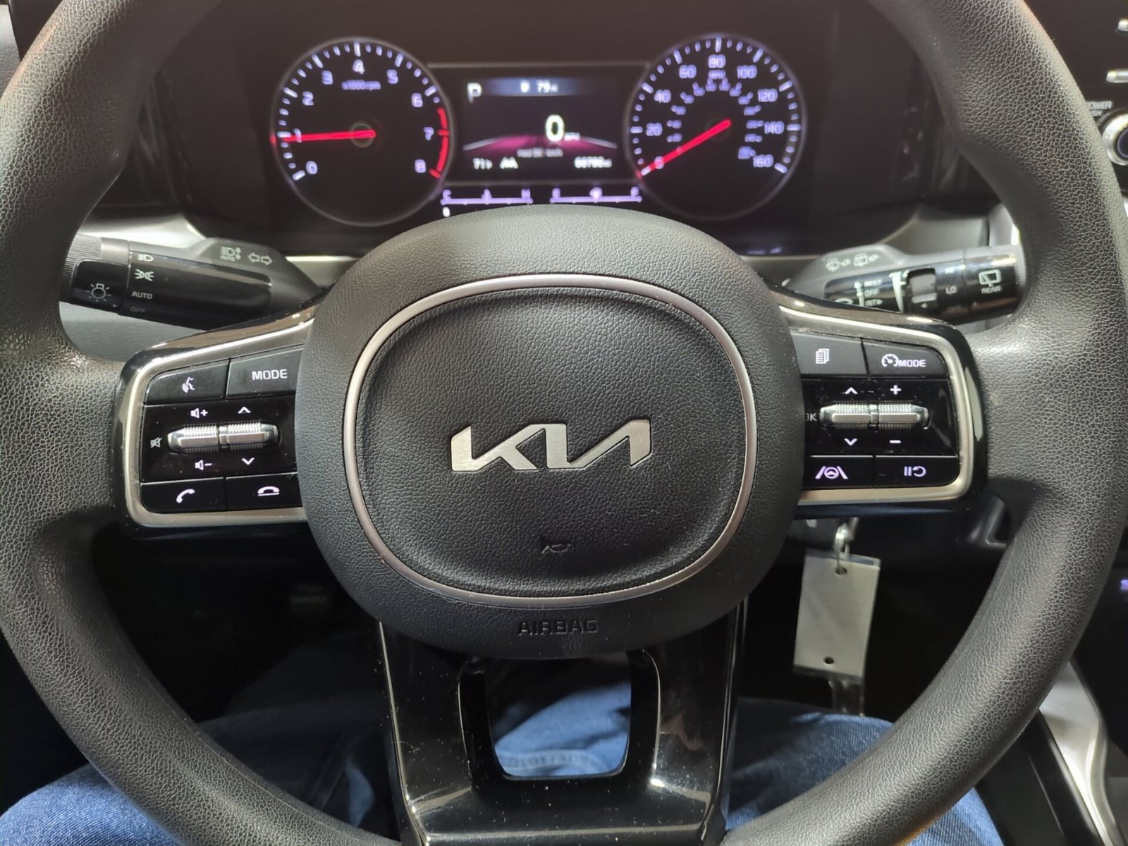 Used 2022 Kia Sorento LX AWD/4WD image 24