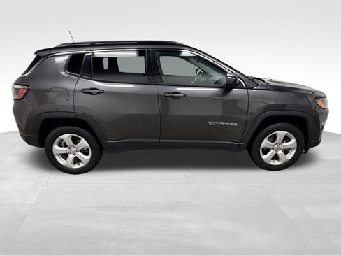 Used 2020 Jeep Compass Latitude w/ Cold Weather Group image 7