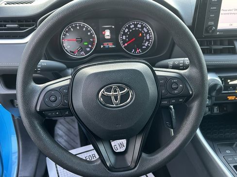 Used 2020 Toyota RAV4 LE image 15