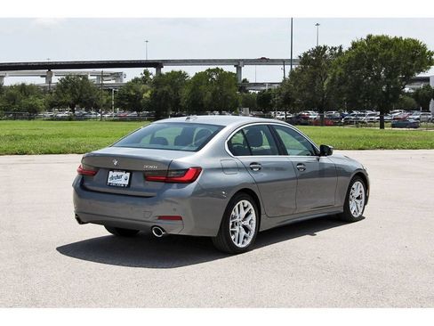 Used 2025 BMW 330i Sedan RWD image 3