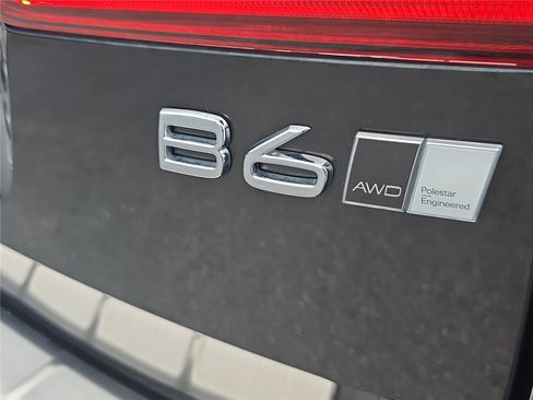 Used 2023 Volvo XC60 B6 Ultimate AWD/4WD image 5