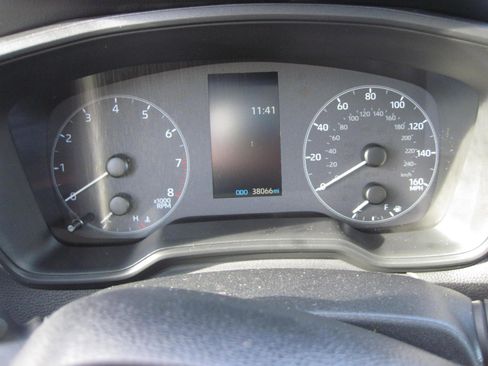 Used 2023 Toyota Corolla Cross LE w/ Moonroof Package image 13