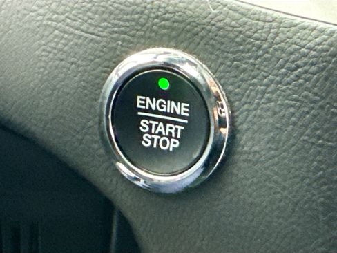 Used 2022 Ford Edge SEL w/ Convenience Package image 9