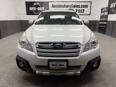 Used 2013 Subaru Outback 3.6R Limited AWD/4WD image 5