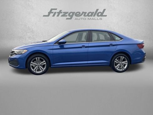 Used 2024 Volkswagen Jetta SE image 4