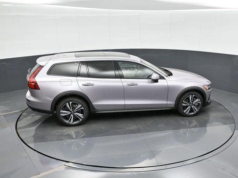 New 2026 Volvo V60 B5 Cross Country Plus w/ Protection Package Premier image 22