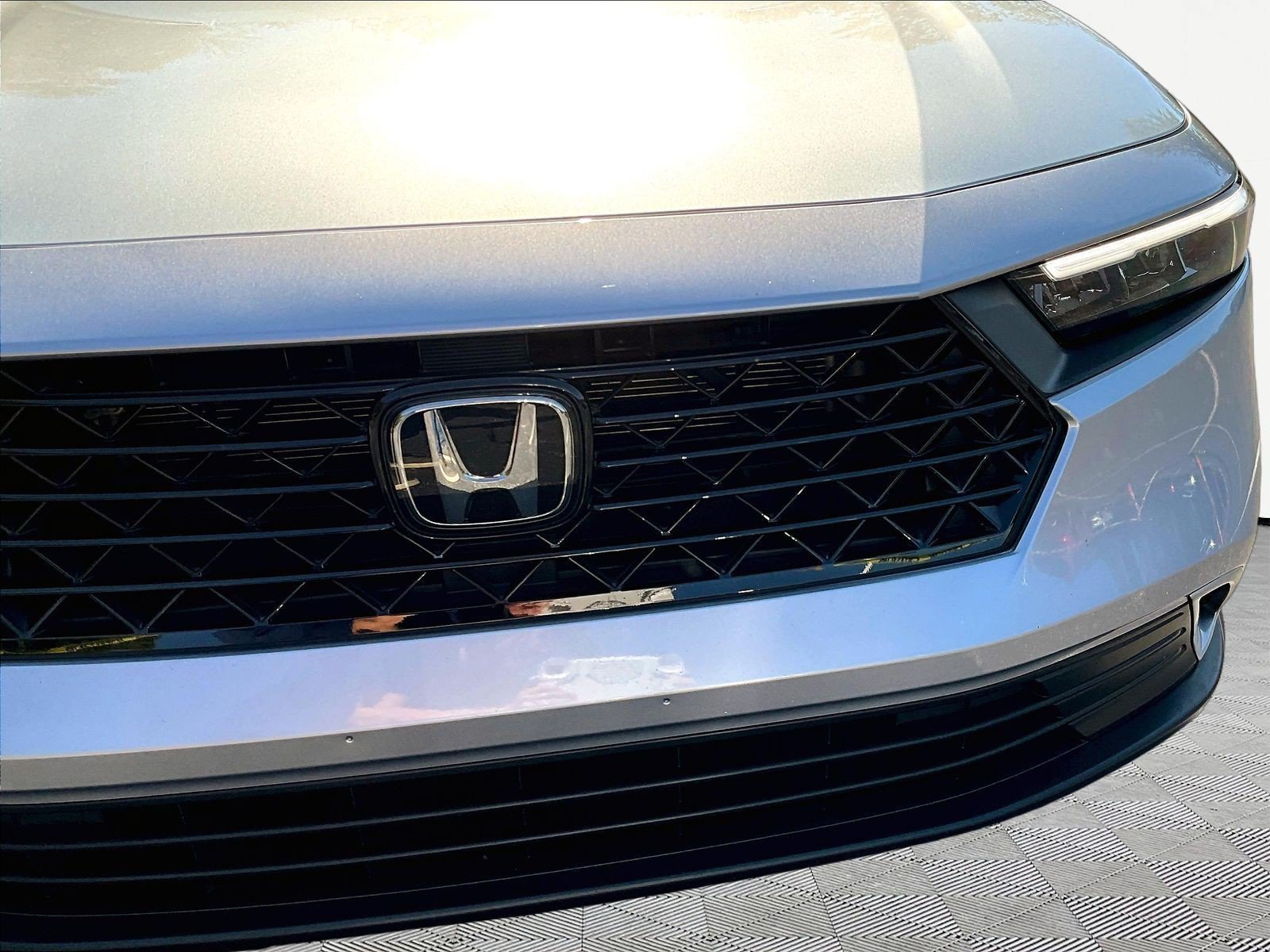 Used 2024 Honda Accord EX image 32
