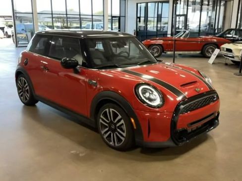 Used 2024 MINI Cooper S FWD image 3
