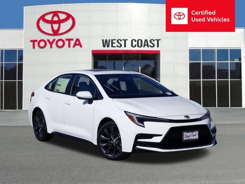 Used 2023 Toyota Corolla SE w/ SE Premium Package image 1