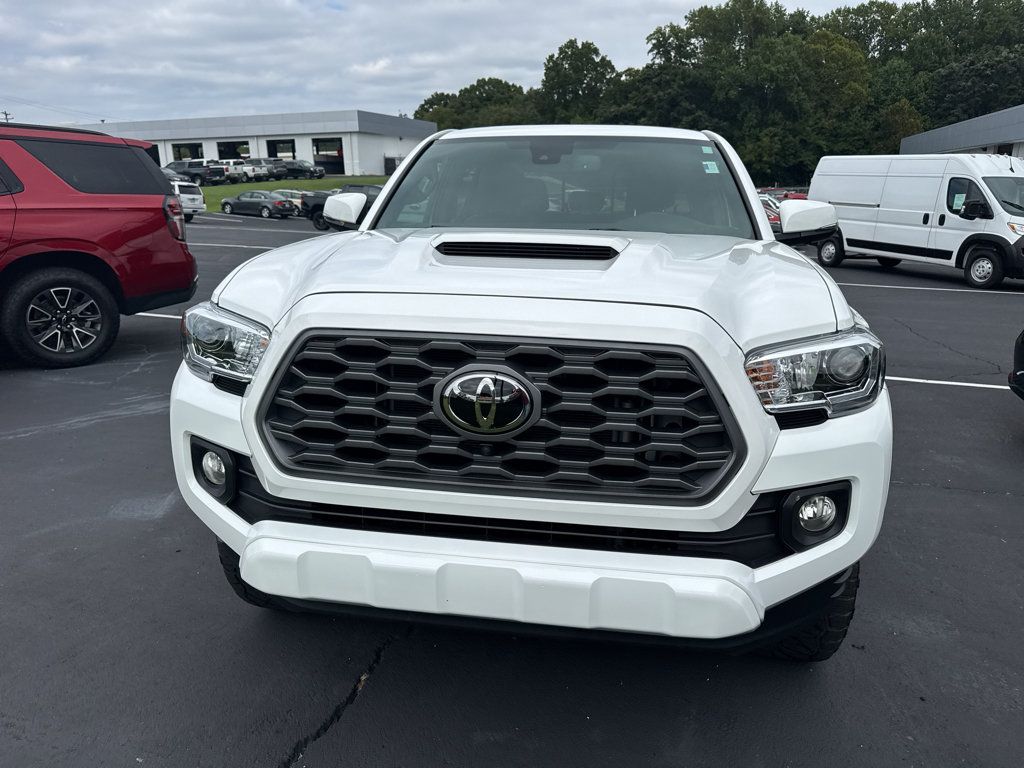 Used 2023 Toyota Tacoma TRD Sport w/ TRD Premium Sport Package AWD/4WD image 2