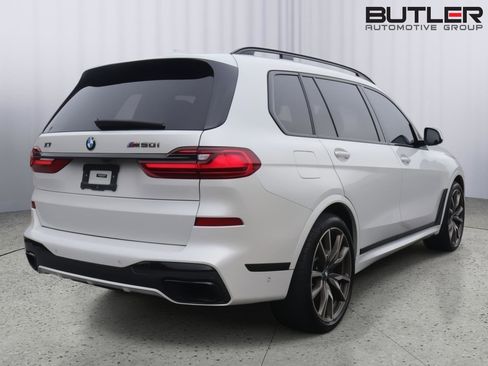 Used 2022 BMW X7 M50i image 7