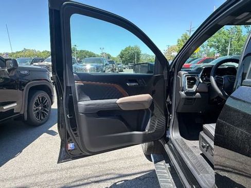 New 2026 GMC Canyon Denali AWD/4WD image 11