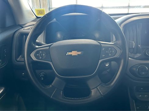 Used 2018 Chevrolet Colorado Z71 image 9