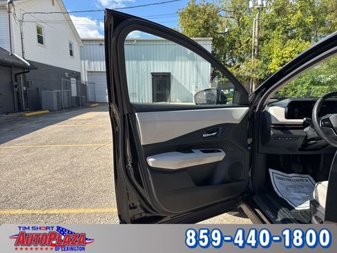 Used 2023 Nissan Ariya AWD image 66