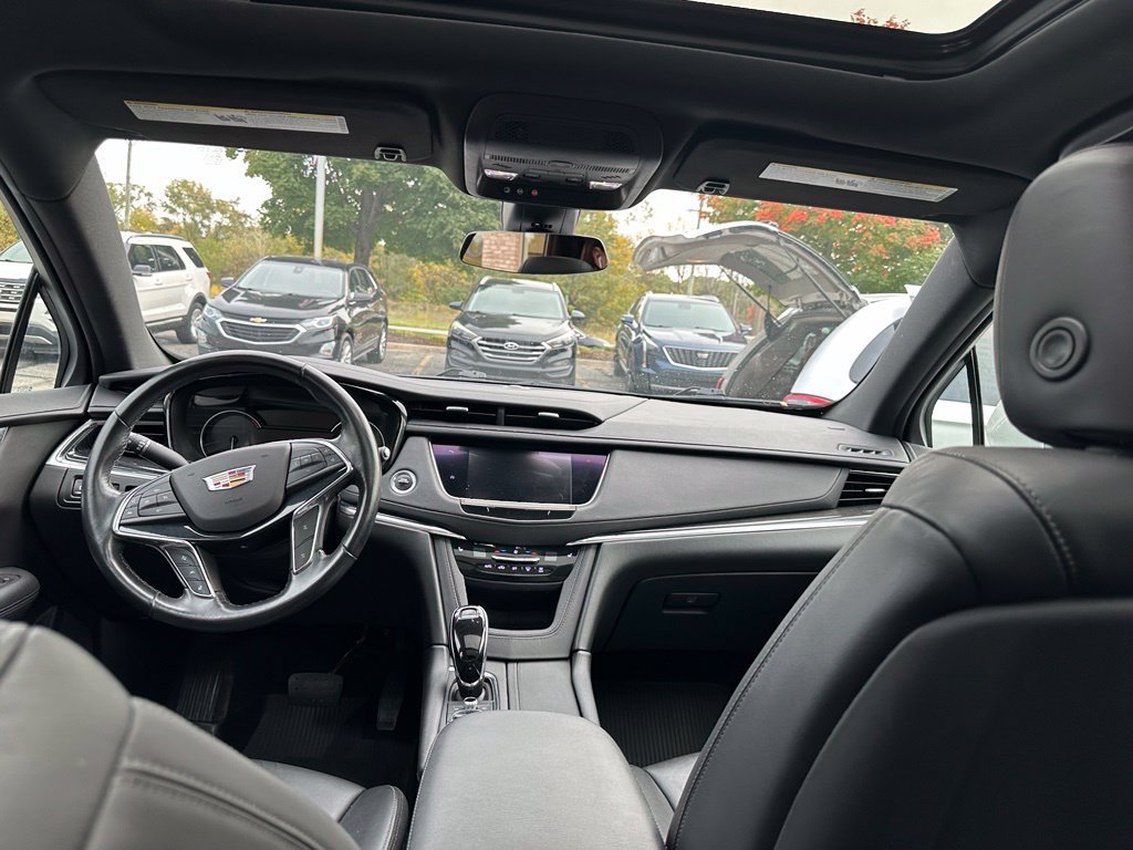 Used 2020 Cadillac XT5 Premium Luxury w/ LPO, Floor Liner Package FWD image 31