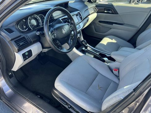Used 2014 Honda Accord Touring image 5