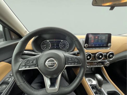 Used 2023 Nissan Sentra SV w/ SV Premium Package image 24