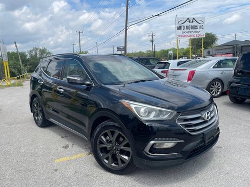 Used 2017 Hyundai Santa Fe Sport FWD image 2