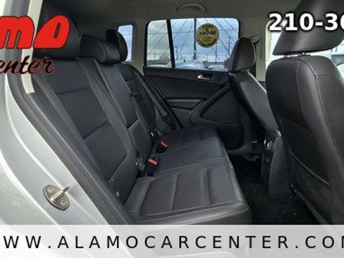 Used 2017 Volkswagen Tiguan S image 20