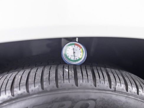 Used 2023 Mercedes-Benz GLE 350 w/ AMG Line Exterior image 44