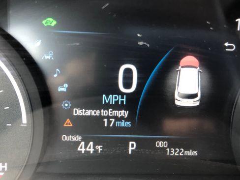 Certified 2025 Toyota Sienna XLE image 12